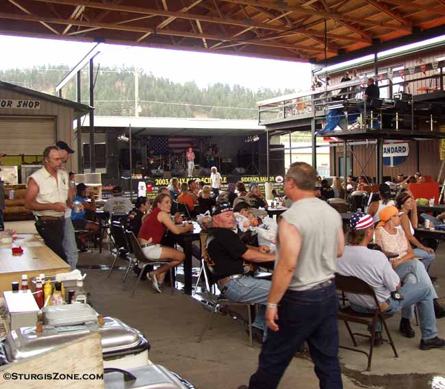 Sturgis Rally Pictures - Finger Pointing